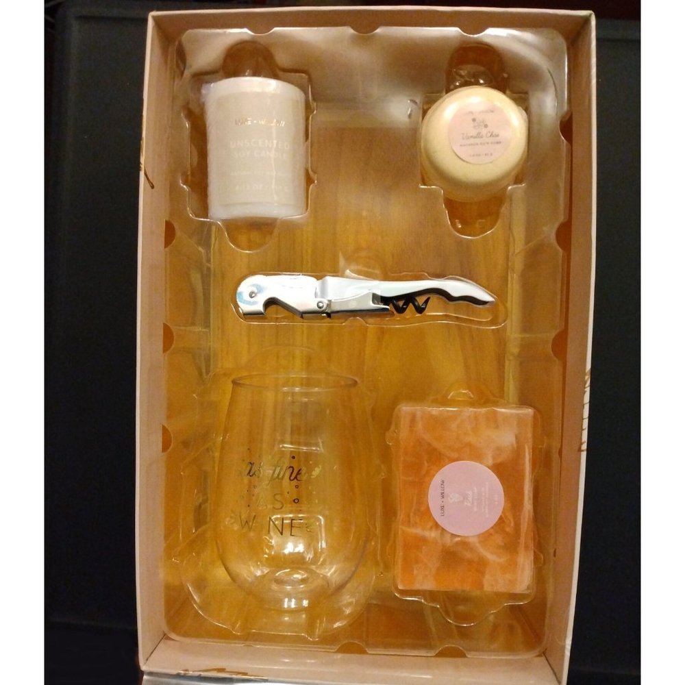 6pc Women's Gift Set by Luxe + Willow